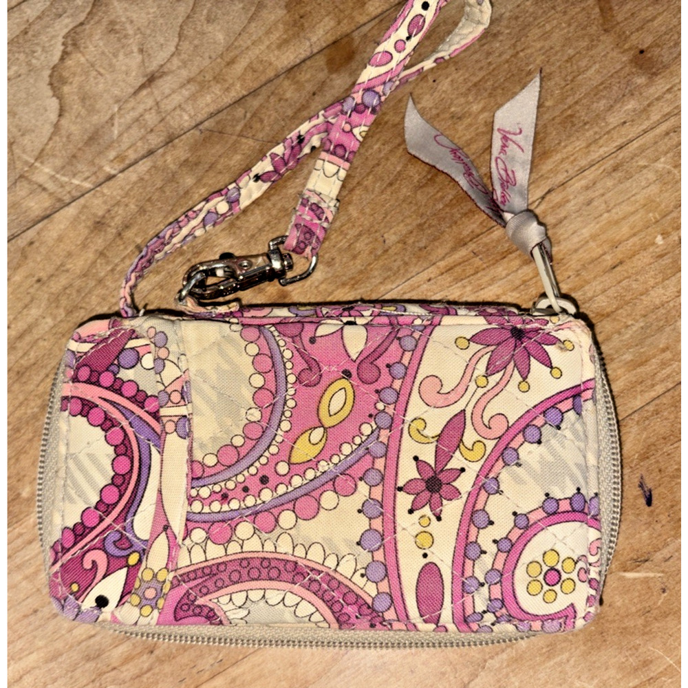 Vera Bradley Pink Paisley Wallet Wristlet Retired Pattern Quilted Zip Womens